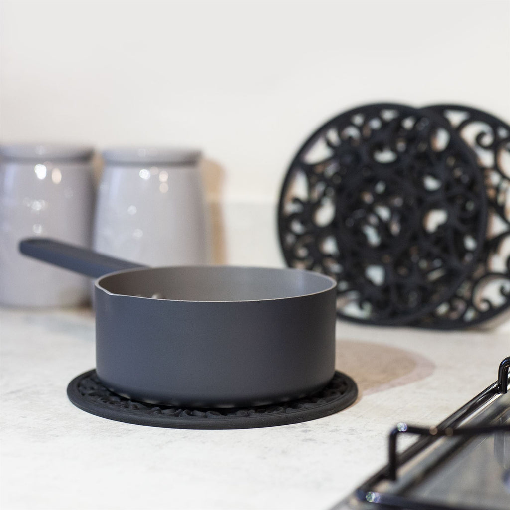 Silicone Trivets - Set of 3 Black | Pukkr