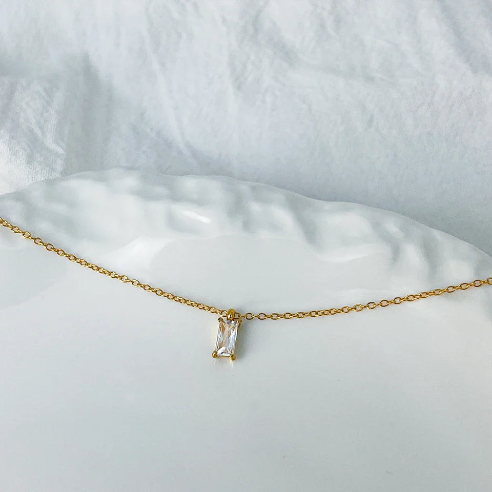 Elegant Rectangular Zirconia Pendant Necklace – Gold & Silver