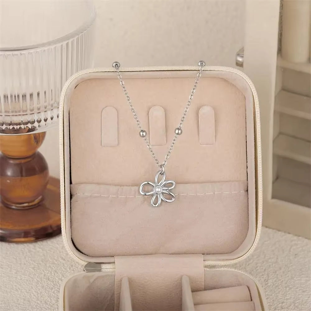 18K Gold Plated Flower Necklace with Pearl