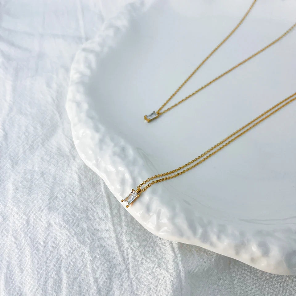 Elegant Rectangular Zirconia Pendant Necklace – Gold & Silver