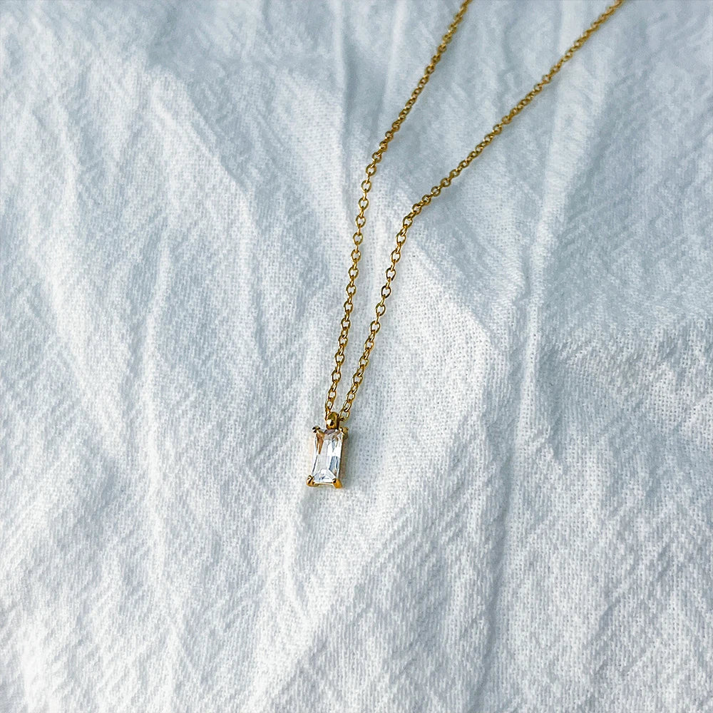 Elegant Rectangular Zirconia Pendant Necklace – Gold & Silver