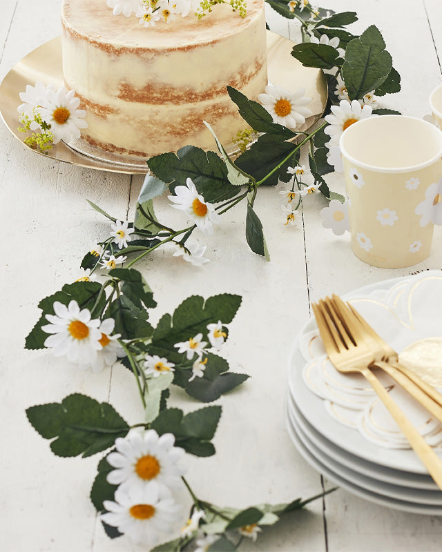 Crazy Daisy Foliage Garland - 1.8m