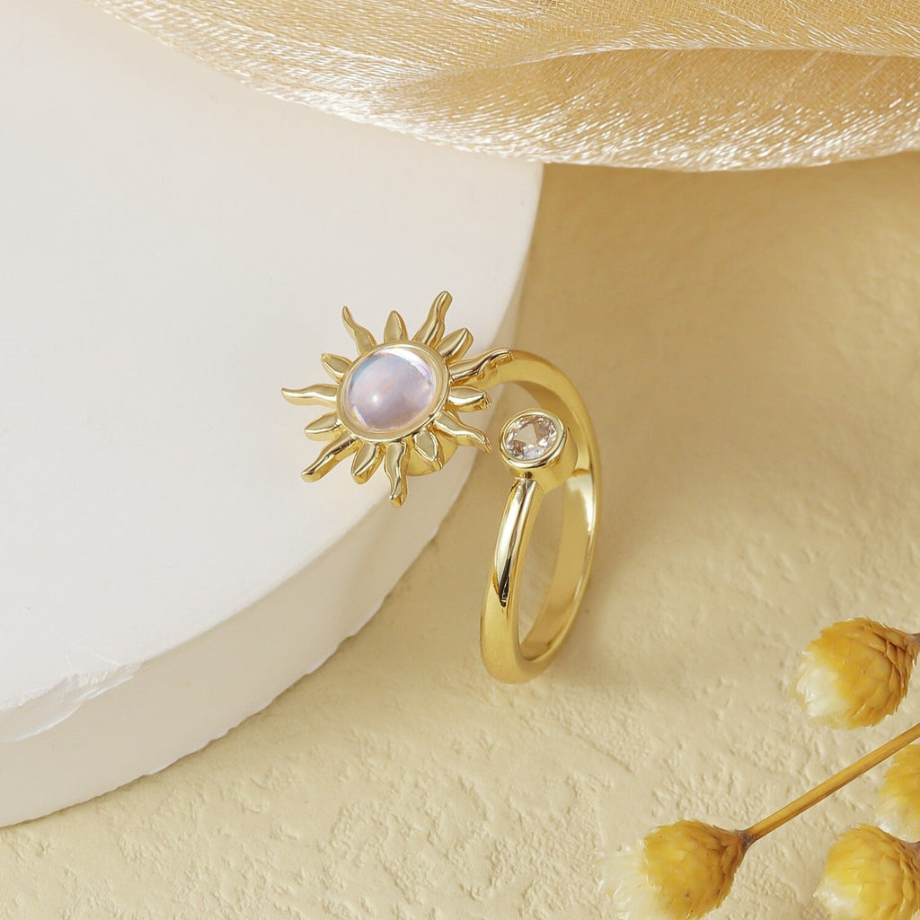 Adjustable Sun Spinner Ring